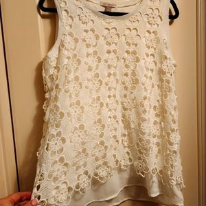 NWT Sleeves lace top with lining